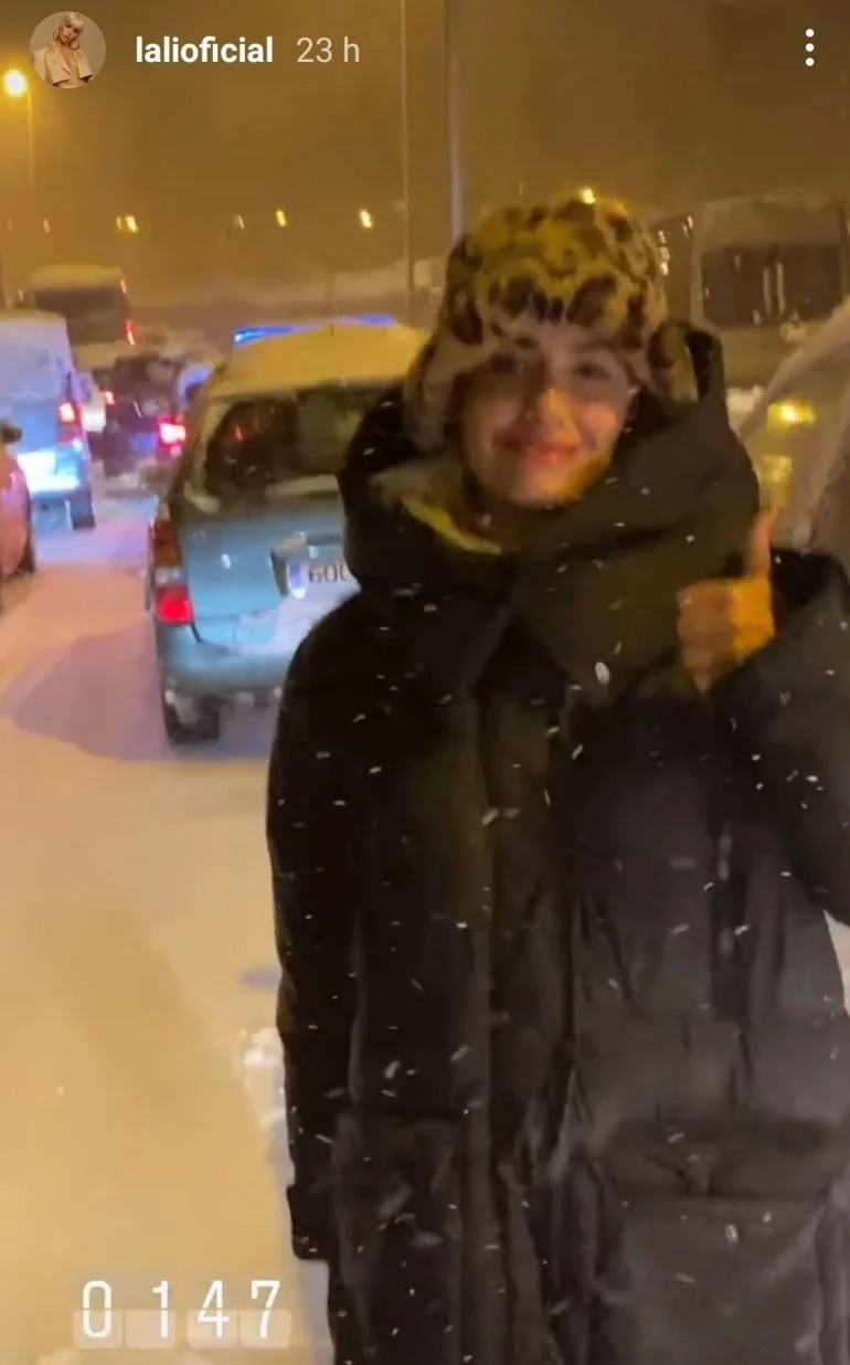Lali Esposito atrapada en la nieve