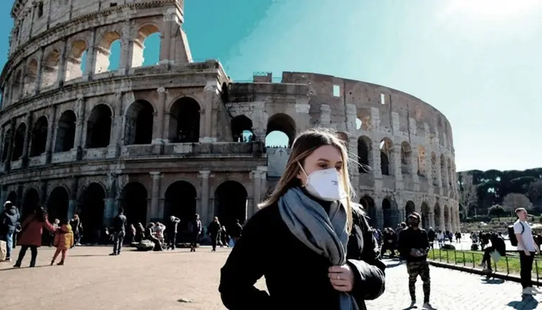 Coliseo romano en pandemia de coronavirus