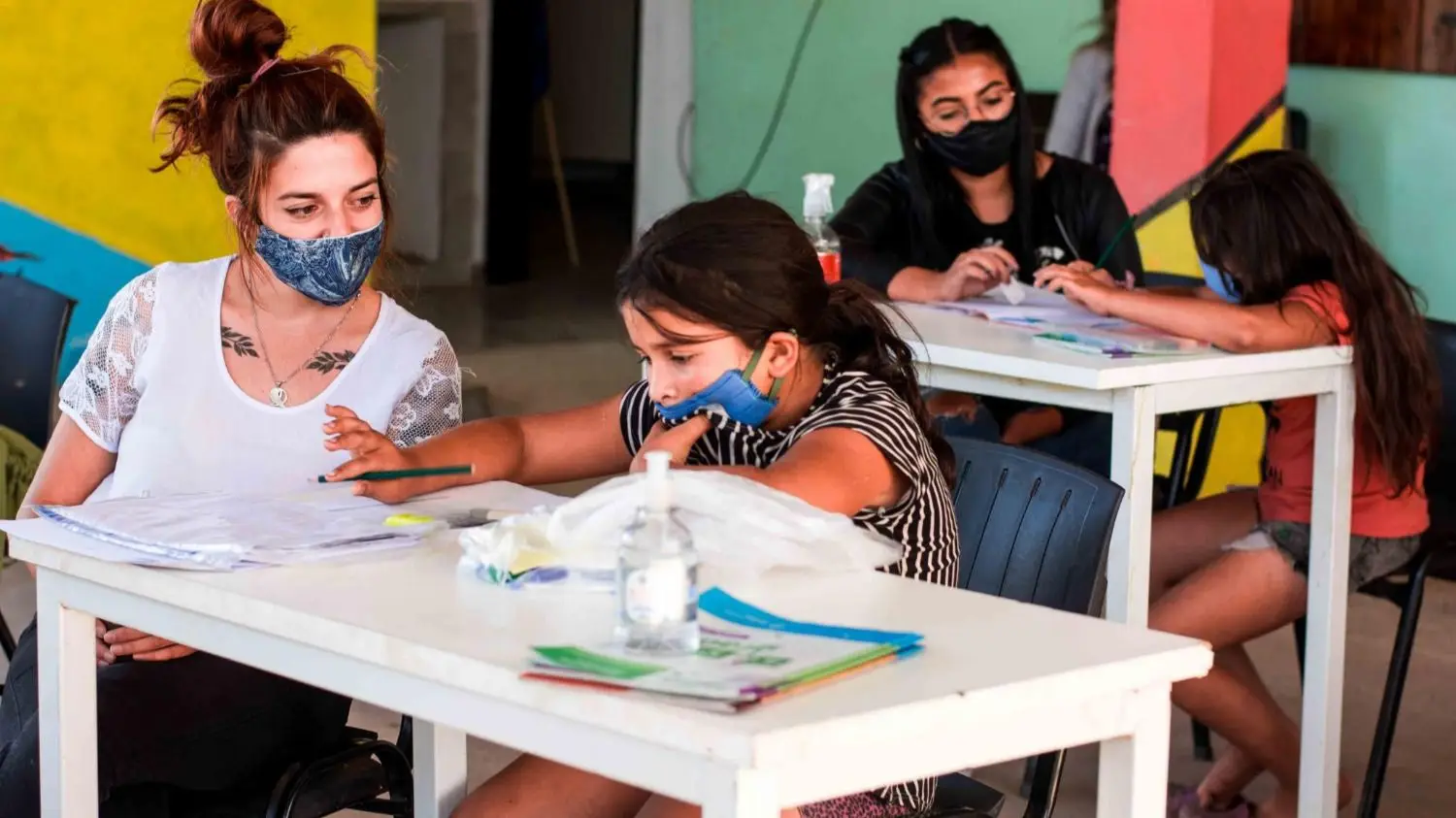 Barrios populares: fuertes limitaciones para sostener la educación a distancia