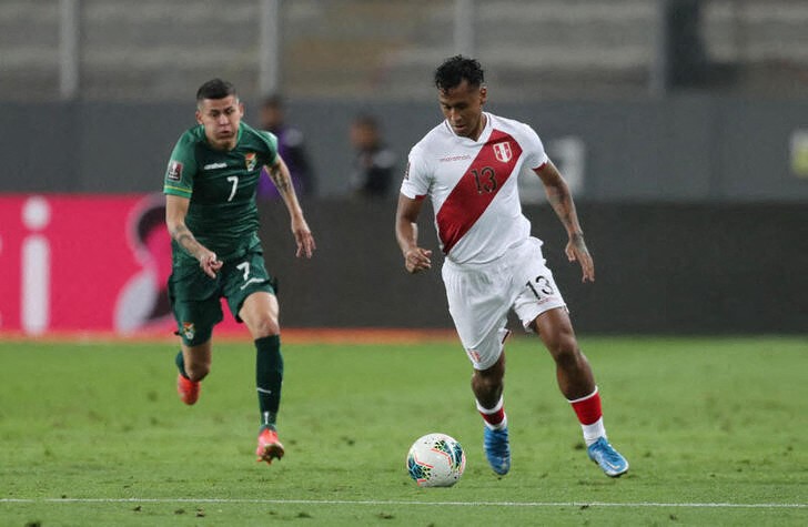 Celta informa que peruano Tapia sufre esguince de ligamento rodilla, es duda para eliminatoria | Fútbol