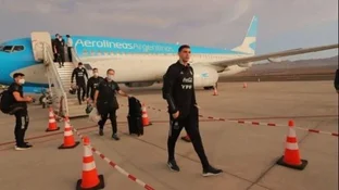 El Dibu Martínez se quejó de los rigurosos controles para entrar a Chile y estallaron los memes | El Destape