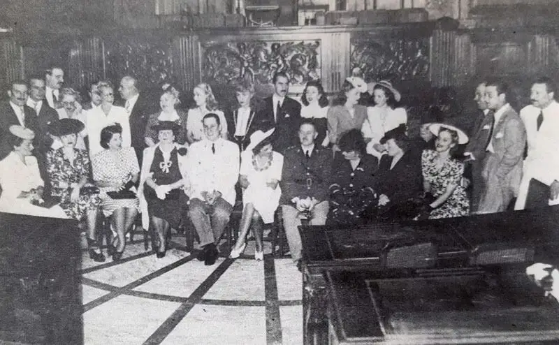 Juan Domingo Perón, reunido con artistas por el terremoto en San Juan