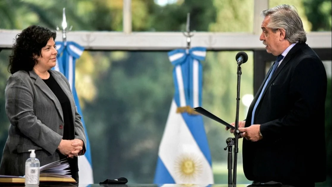 Carla Vizzotti, ministra de Salud de la Nación, y el presidente Alberto Fernández
