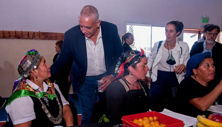 Pietragalla se reunió con mapuches y vecinos de Villa Mascardi para una solución pacífica