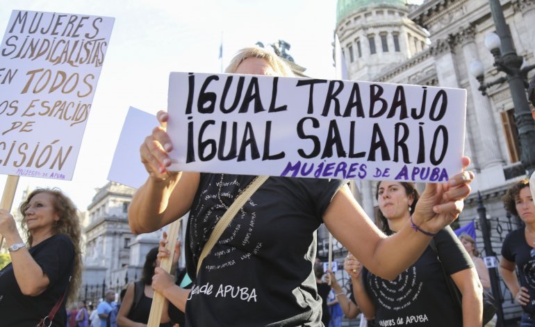 "Vivas, libres, desendeudadas y gobernando nos queremos": el rol político del paro del 8M en un año electoral "Vivas, libres, desendeudadas y gobernando nos queremos": el rol político del paro del 8M en un año electoral | El Destape