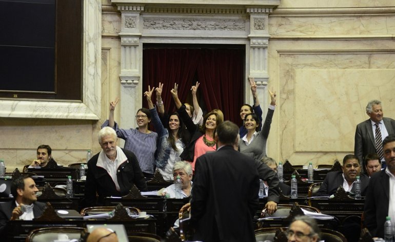 En la previa del paro 8M, Macri reglamentó la ley de paridad de género para las elecciones 2019 En la previa del paro 8M, Macri reglamentó la ley de paridad de género para las elecciones 2019 | El Destape