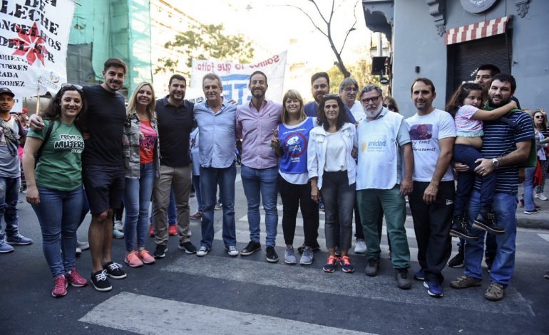 Dirigentes del peronismo estuvieron presentes en la marcha por el Día de la Memoria Dirigentes del peronismo estuvieron presentes en la marcha por el Día de la Memoria | El Destape