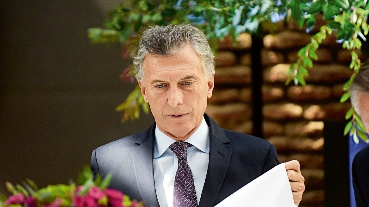 Macri recomendó un libro y todo Twitter se burló de él