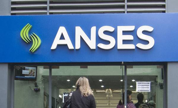 Cuándo cobro ANSES: quiénes cobran jubilaciones, pensiones, AUH este jueves 12 de agosto - Vimarsana News