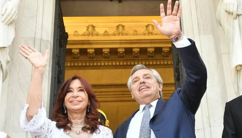 Nació el hijo de Alberto: el regalo que Cristina Kirchner y cómo reaccionó el presidente
