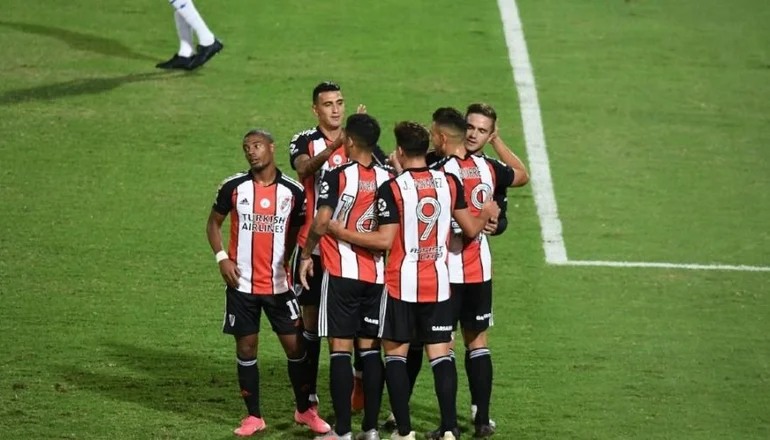 Sufre River: Nicolás de la Cruz, uno de los apuntados a dejar el equipo en junio