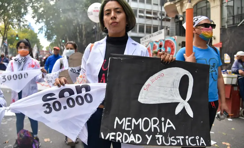 Marcha por el 24 de Marzo