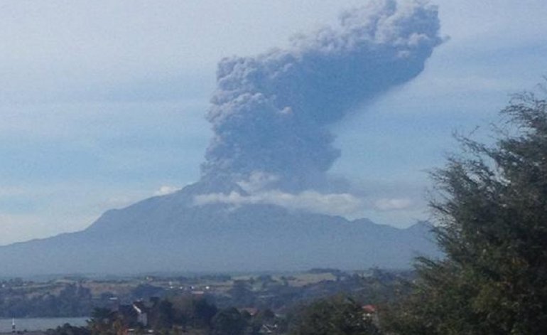El volcán Calbuco entró por tercera vez en erupción El volcán Calbuco entró por tercera vez en erupción | El Destape