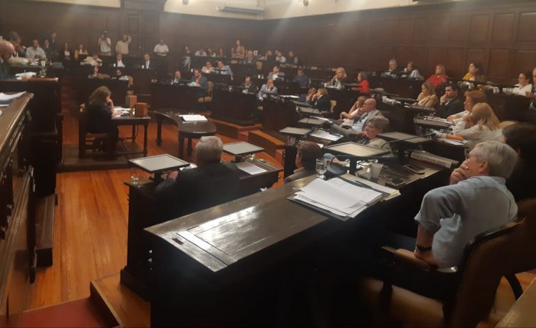 Extinción de dominio: Mendoza aprobó su propia ley y hay polémica Extinción de dominio: Mendoza aprobó su propia ley y hay polémica | El Destape