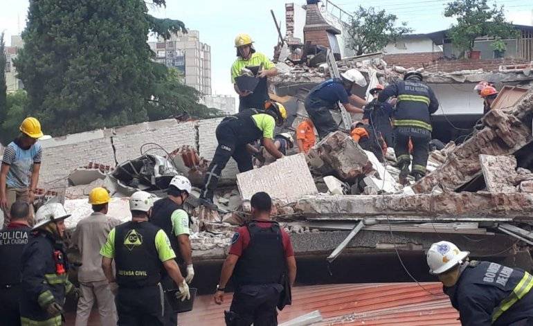 Encuentran lazos entre la tragedia de San Cristóbal y empresarios amigos de Macri Encuentran lazos entre la tragedia de San Cristóbal y empresarios amigos de Macri | El Destape