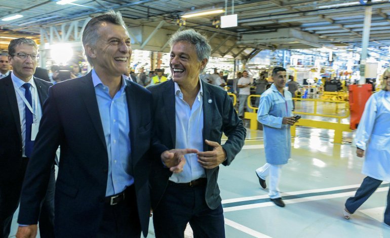 Francisco Cabrera reconoció que Cambiemos mintió con el cepo al dólar cuando llegó al Gobierno Francisco Cabrera reconoció que Cambiemos mintió con el cepo al dólar cuando llegó al Gobierno | El Destape