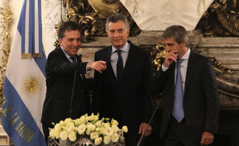 La mitad de la deuda contraída por Argentina desde 2016 se fugó: casi U$S100 mil millones La mitad de la deuda contraída por Argentina desde 2016 se fugó: casi U$S100 mil millones | El Destape
