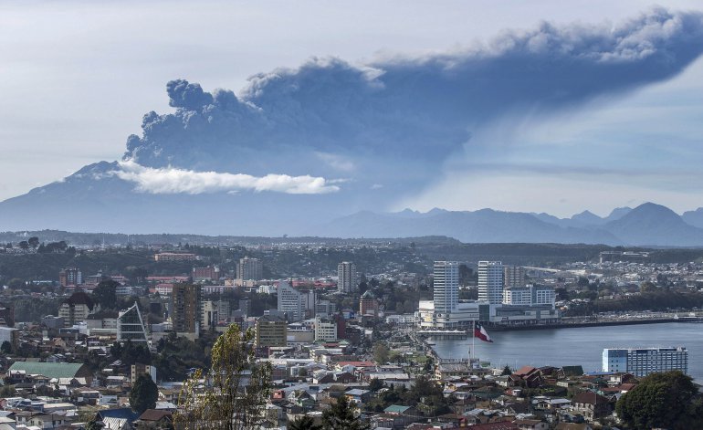 Tensión en Patagonia por la tercera erupción del Calbuco Tensión en Patagonia por la tercera erupción del Calbuco | El Destape