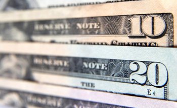 El dólar cotiza a $14,43 | Bancos
