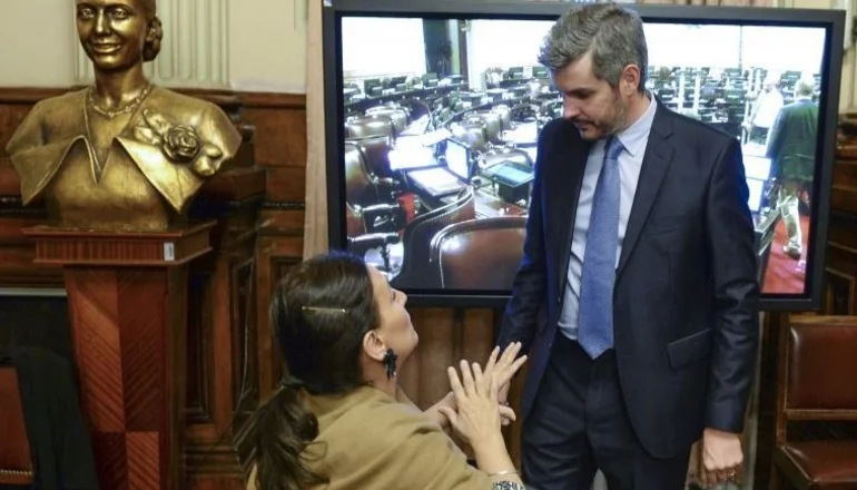 Denuncian a Gabriela Michetti y Marcos Peña por contrataciones millonarias a empresas publicitarias