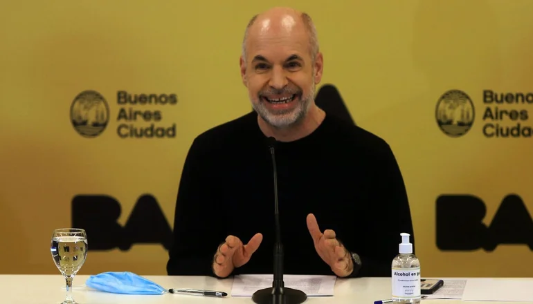 Larreta anuncia el regreso a las clases presenciales en el peor momento de la pandemia.