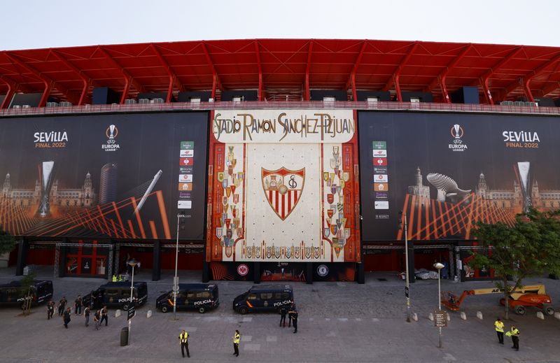 La policía advierte de una posible invasión de hinchas en Sevilla por la Europa League | Seguridad