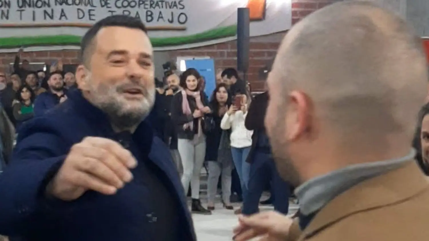 Guzmán suma el respaldo de organizaciones sociales para el proyecto de renta inesperada