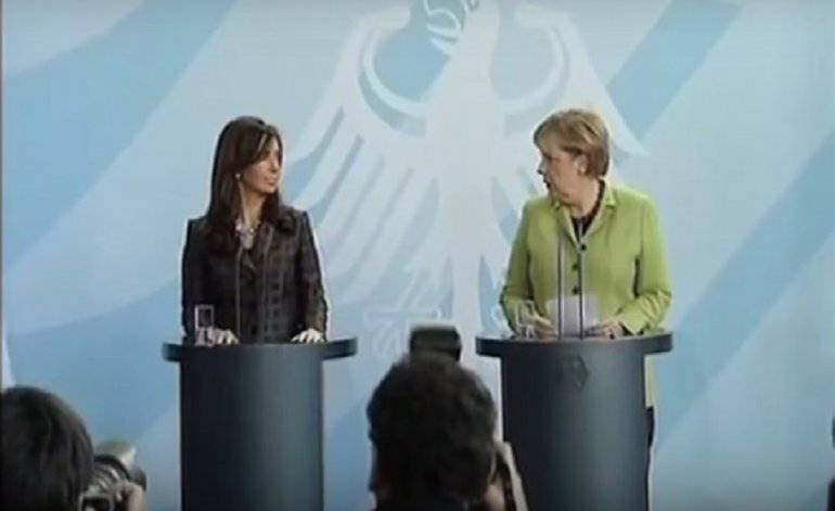 El día que Ángela Merkel elogió a Cristina en una cumbre alemana El día que Ángela Merkel elogió a Cristina en una cumbre alemana | El Destape