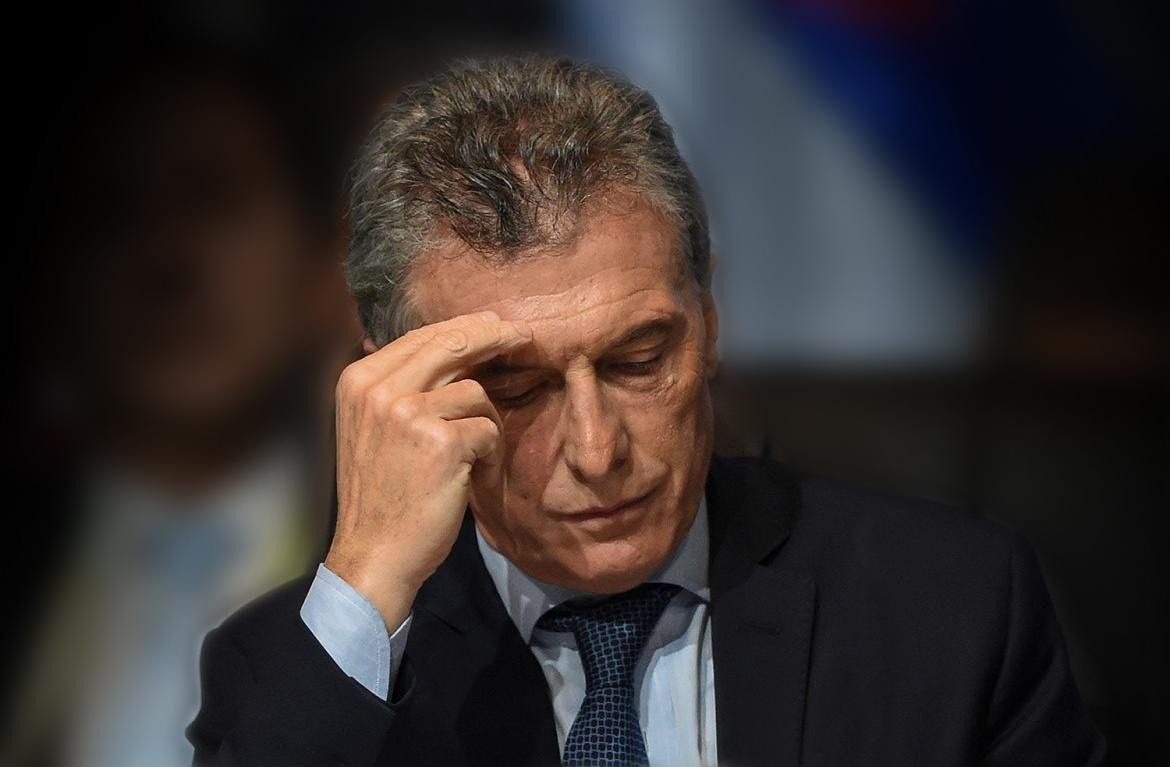 Mauricio Macri y una insólita publicación: "¿Por qué una minoría eligió el pasado?" Mauricio Macri y una insólita publicación: "¿Por qué una minoría eligió el pasado?" | El Destape