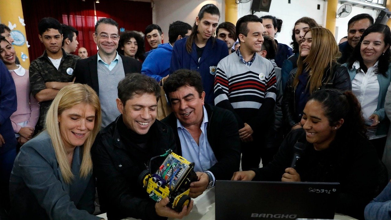 Kicillof, Magario y Espinoza recorrieron una escuela técnica de La Matanza Kicillof, Magario y Espinoza recorrieron una escuela técnica de La Matanza | El Destape
