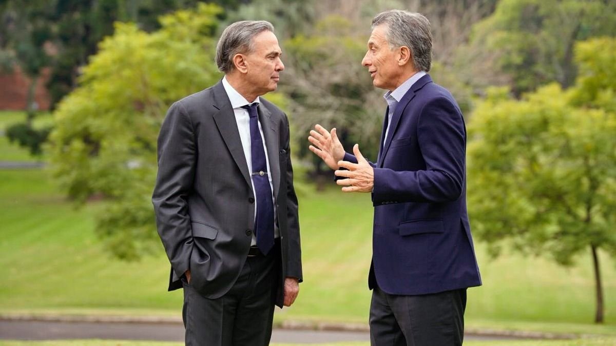 Pichetto, de alarmar por un nuevo 2001 a ser elegido por Macri para destrabar las negociaciones con el FMI Pichetto, de alarmar por un nuevo 2001 a ser elegido por Macri para destrabar las negociaciones con el FMI | El Destape
