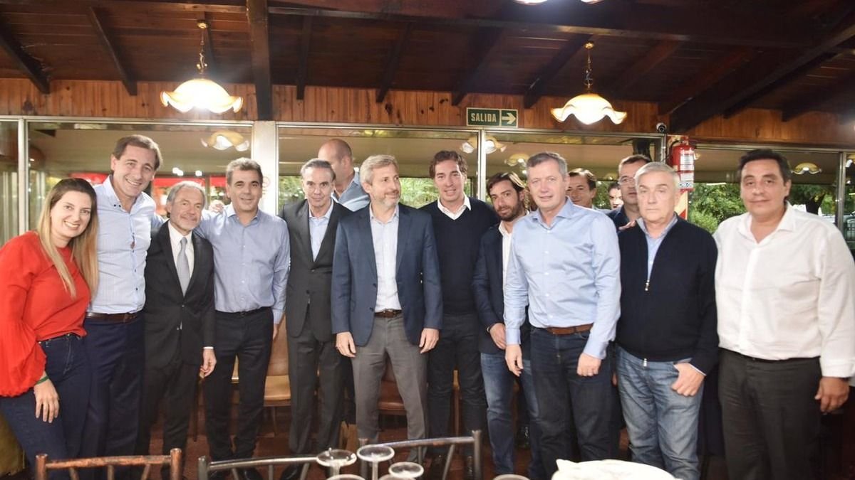 Pichetto a los de Cambiemos: "Vengo a encontrarme con mis compañeros" Pichetto a los de Cambiemos: "Vengo a encontrarme con mis compañeros" | El Destape