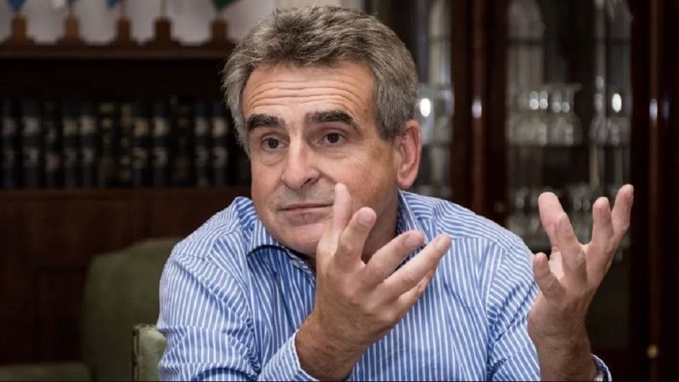 El duro mensaje de Agustín Rossi a Pichetto: "Es un tránfuga político" El duro mensaje de Agustín Rossi a Pichetto: "Es un tránfuga político" | El Destape