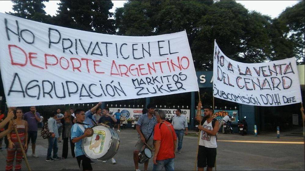 Festival contra las Topadoras: resisten la venta de propiedades del Estado Festival contra las Topadoras: resisten la venta de propiedades del Estado | El Destape