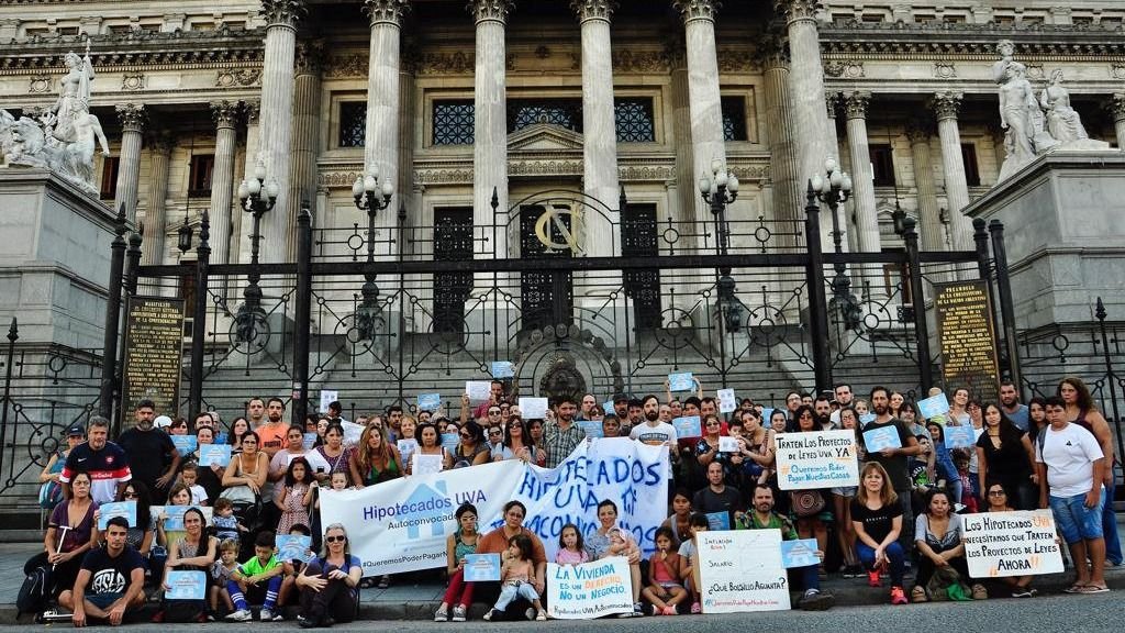 Le exigen a Amadeo que habilite el debate de un proyecto sobre Emergencia Habitacional Le exigen a Amadeo que habilite el debate de un proyecto sobre Emergencia Habitacional | El Destape