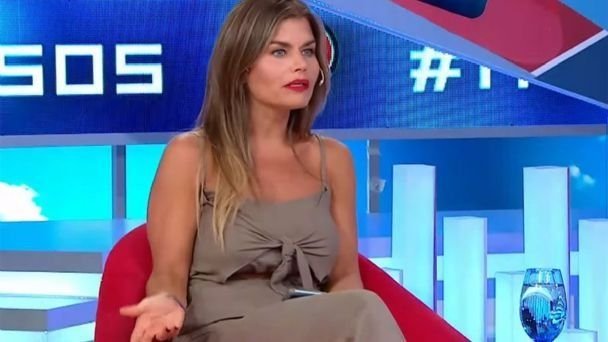 Angie Balbiani Intrusos