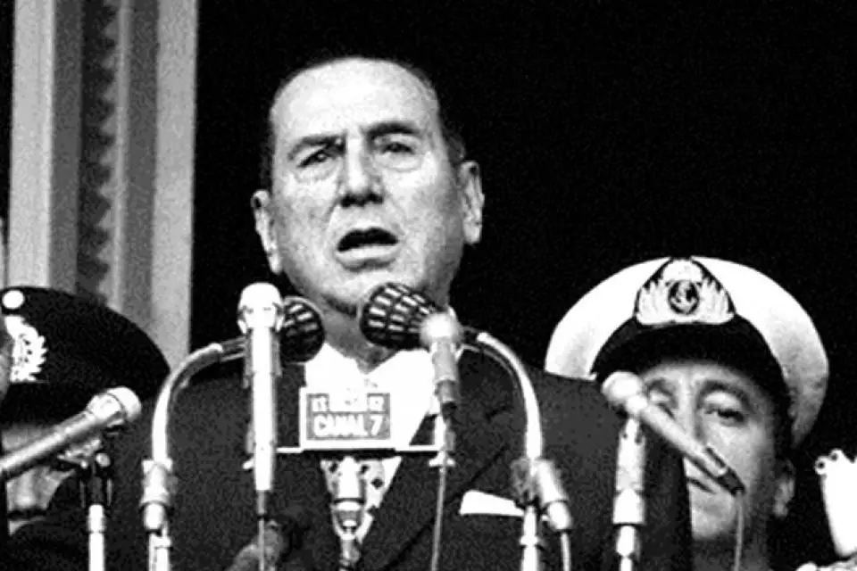 Juan Domingo Perón dando un discurso
