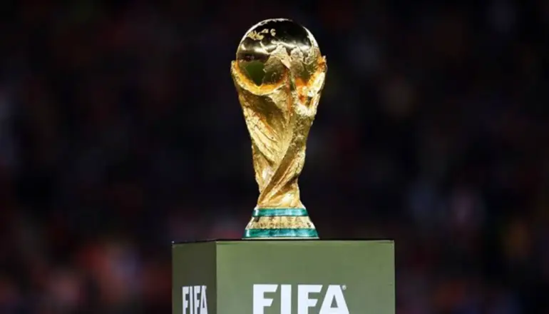 Mundial-futbol-Copa-trofeo-cada-dos-anos-ESPN