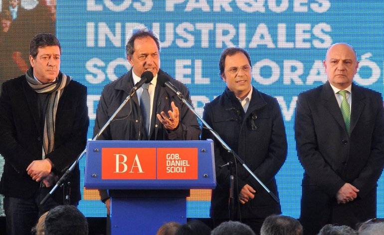 Elecciones 2015: alejado de Massa, Giustozzi se mostró junto a Scioli Elecciones 2015: alejado de Massa, Giustozzi se mostró junto a Scioli | El Destape