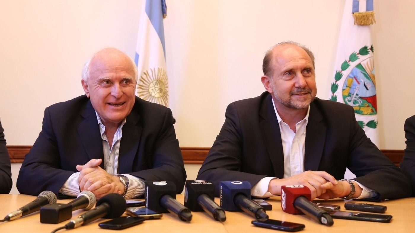 Lifschitz se acerca con cautela a los gobernadores peronistas Lifschitz se acerca con cautela a los gobernadores peronistas | El Destape