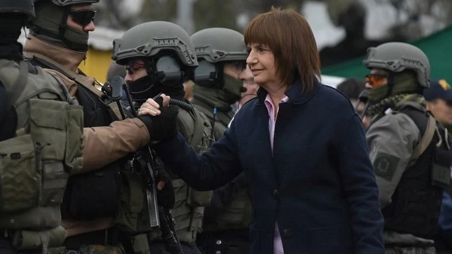 Bullrich desmintió que el Servicio Cívico sea una nueva "colimba" Bullrich desmintió que el Servicio Cívico sea una nueva "colimba" | El Destape
