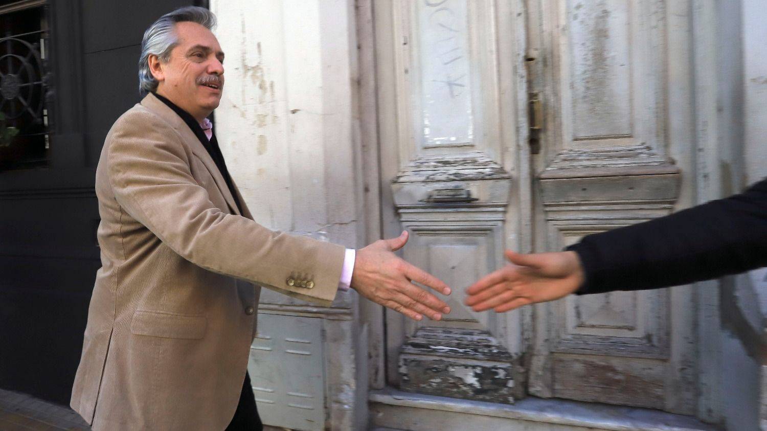 Alberto Fernández prometió desdolarizar tarifas de servicios públicos Alberto Fernández prometió desdolarizar tarifas de servicios públicos | El Destape