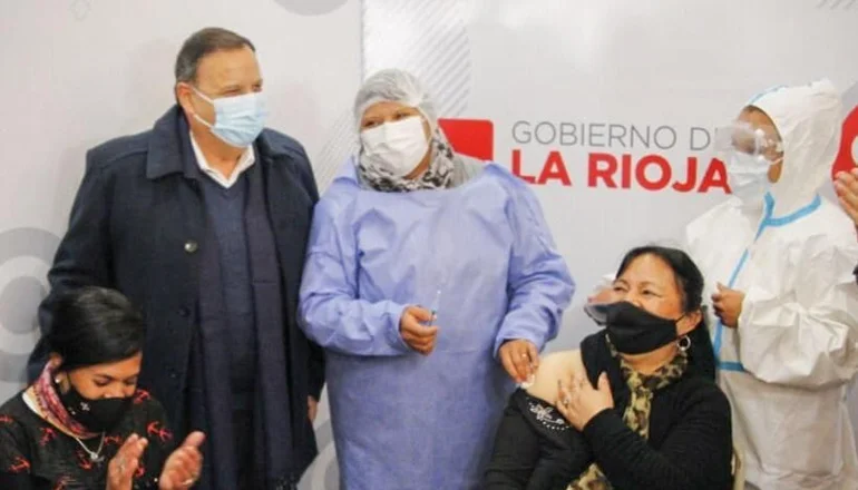 La Rioja es una de las primeras provincias del país en suministrar la vacuna a todos los grupos etarios