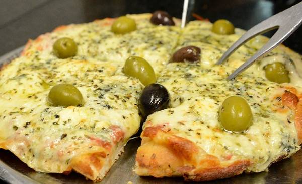 Noche de la pizza y la empanada: cuándo es, descuentos y promociones - Vimarsana News