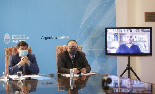 En medio de la tensión, Guzmán tuvo un encuentro con movimientos sociales - Vimarsana News