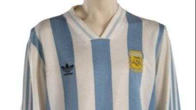 Subastaron una camiseta de Zidane que superó a la de Maradona ante Brasil  en Italia 90 - TyC Sports