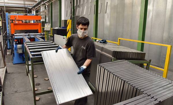 El gobierno apunta a los jóvenes y lanza un nuevo programa de empleo en pymes - Vimarsana News