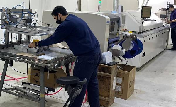 El Gobierno lanza un programa para impulsar la inserción laboral de jóvenes en PYMES - Vimarsana News