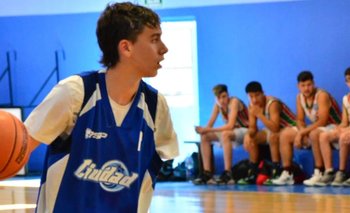El basquetbolista juvenil que sufrió un accidente y lanzó un desafío viral | Básquet