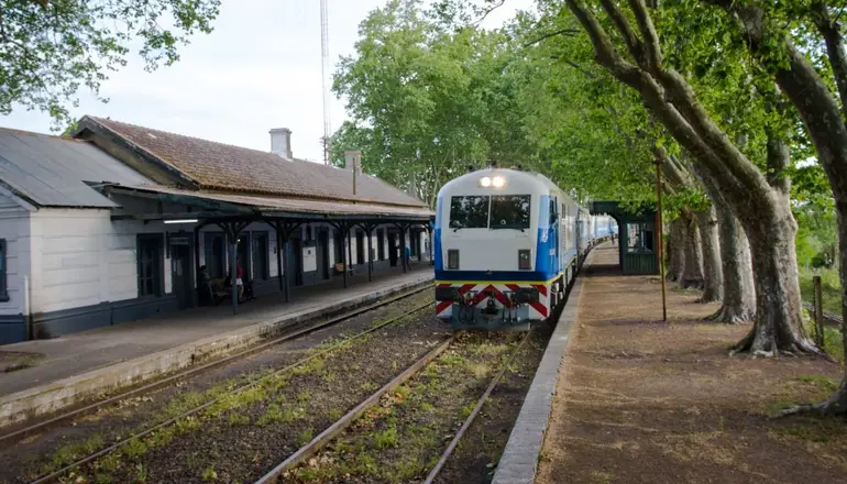 El tren de pasajeros que vuelve a funcionar tras 45 años